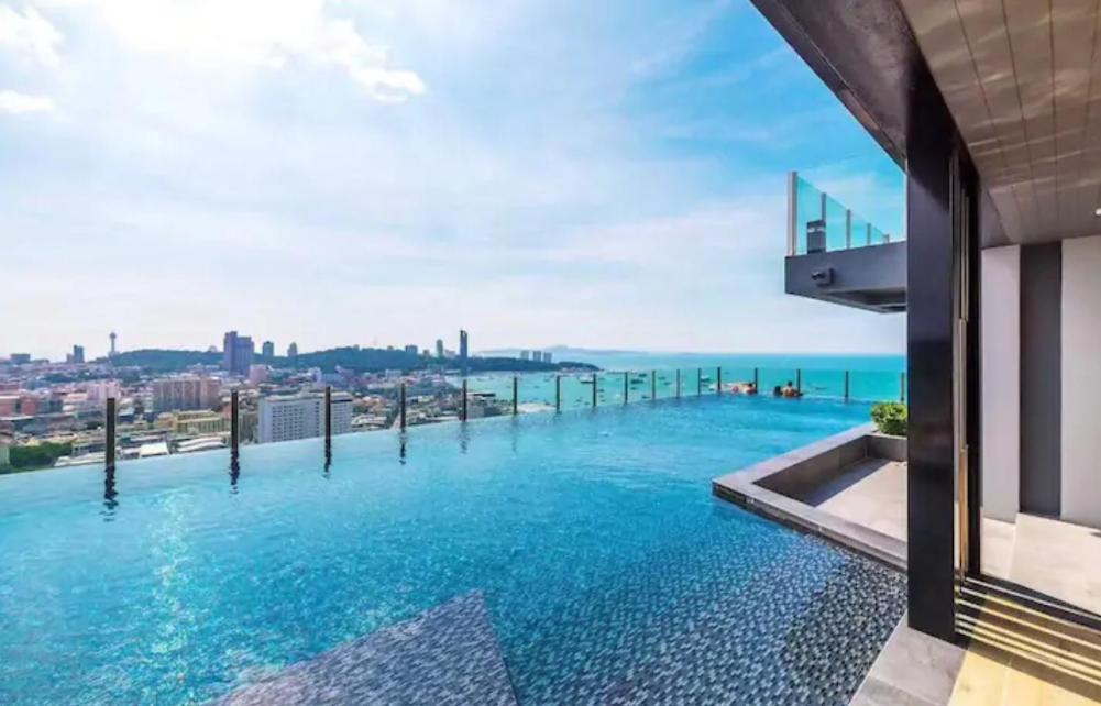 Base Central Pattaya Long Balcony King-Bed With Infinity Pool & Free Netflix! Zewnętrze zdjęcie