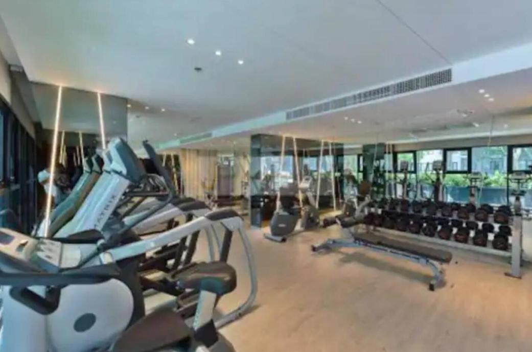 Base Central Pattaya Long Balcony King-Bed With Infinity Pool & Free Netflix! Zewnętrze zdjęcie